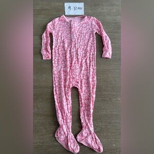 Magnetic Me sleeper. 9-12 months. Pink hearts design